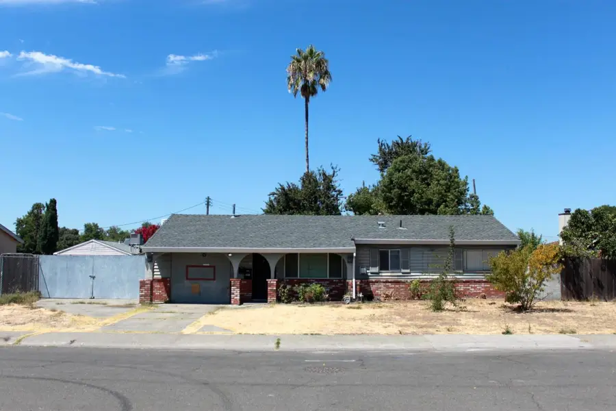 6720 Sun River Drive, Sacramento, CA 95828 - #2
