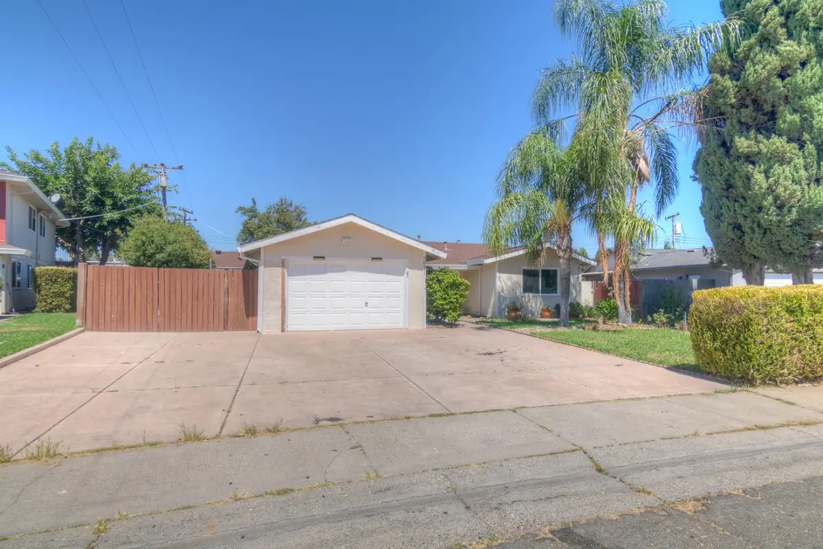 5621 Revelstok Drive, Sacramento, CA 95842 - #1