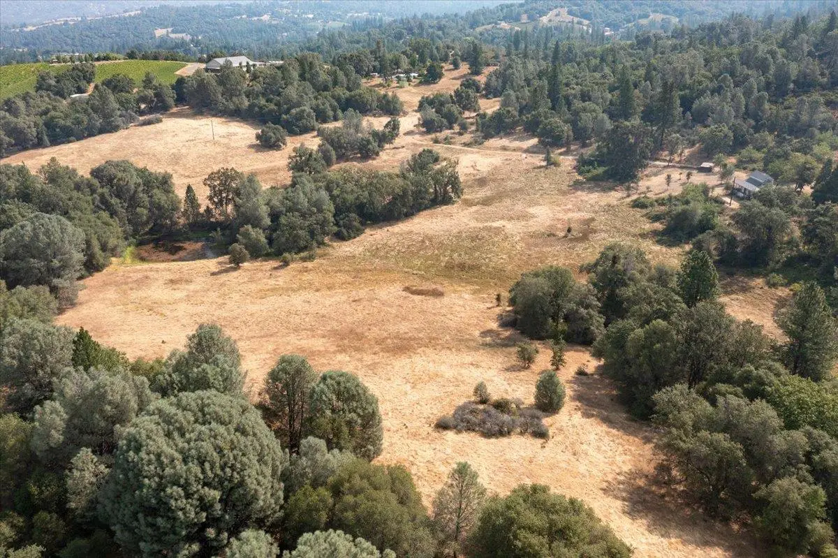 8260 Fairplay Rd, Somerset, CA 95684 - #1