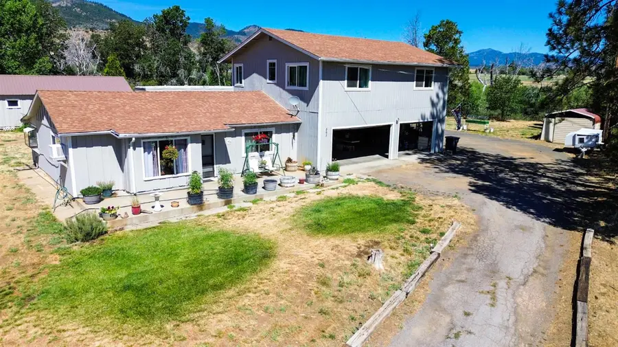 565 Main St, Hornbrook, CA 96044 - #2