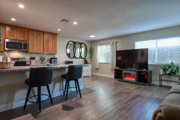 5615 Revelstok Drive #2, Sacramento, CA 95842