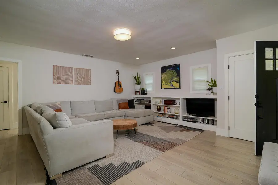 941 53rd, Sacramento, CA 85819 - #3