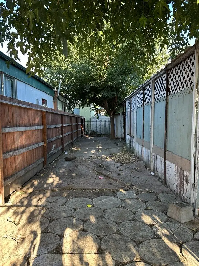 4561 East Jensen #24, Fresno, CA 93725 - #2