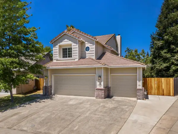 9267 Caulfield Drive, Elk Grove, CA 95758