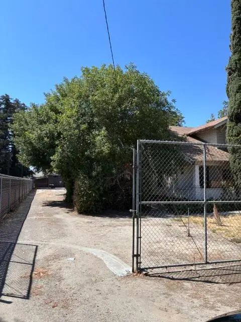 2100 W Main, Turlock, CA 95380 - #2