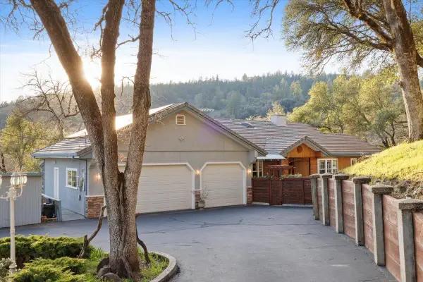 11822 Lodestar Drive, Grass Valley, CA 95949