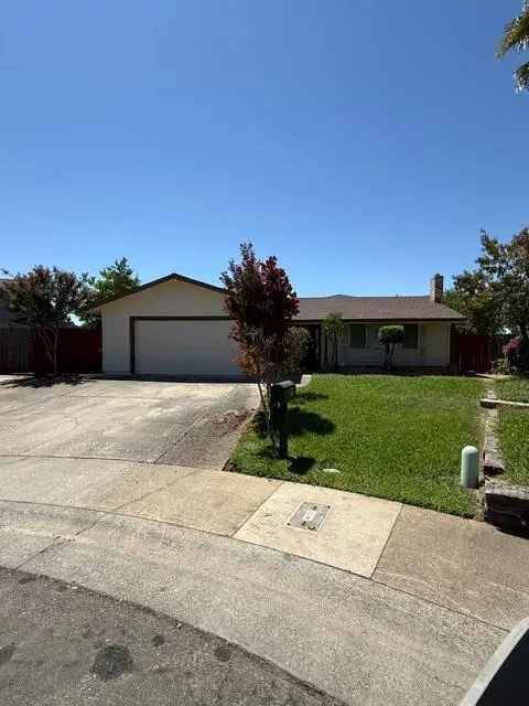 10 Bluestone Court, Sacramento, CA 95824