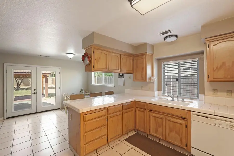 2633 Riverbend Drive, Modesto, CA 95351 - #3