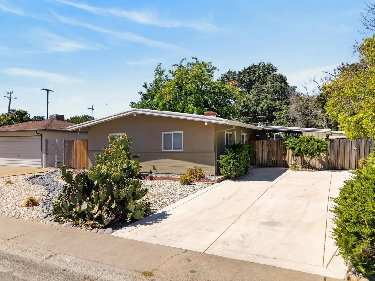 2409 Fernandez Drive, Sacramento, CA 95822 - #1