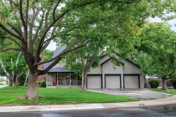 808 Stonecreek Circle, Modesto, CA 95355