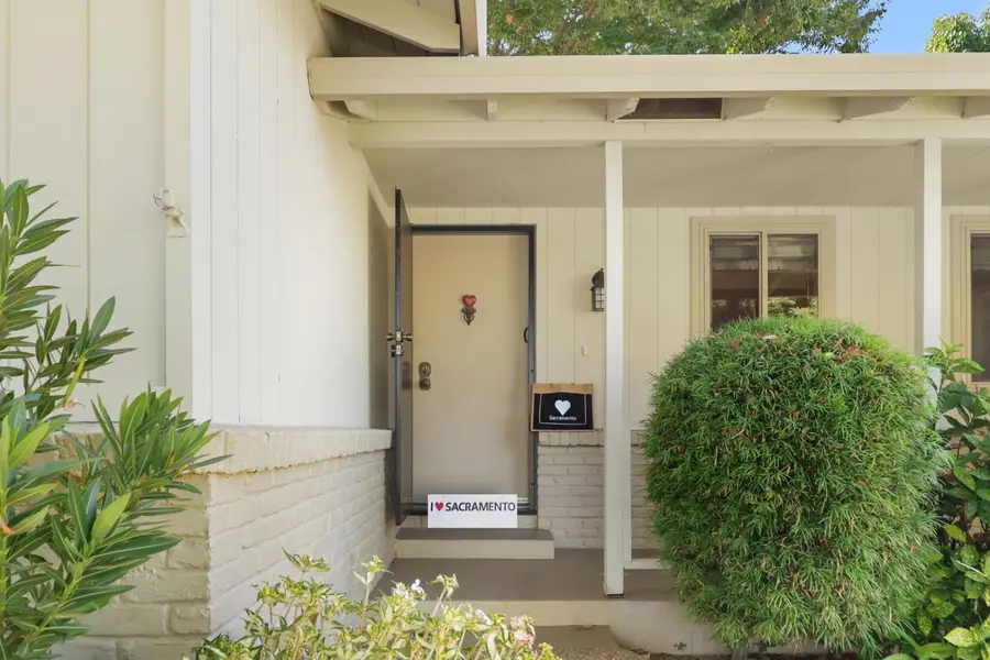 6218 Saint James Drive, Carmichael, CA 95608 - #3