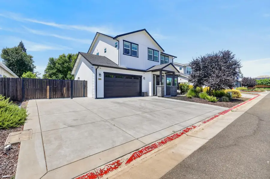 3705 Mackenzie Lane, Carmichael, CA 95608 - #2