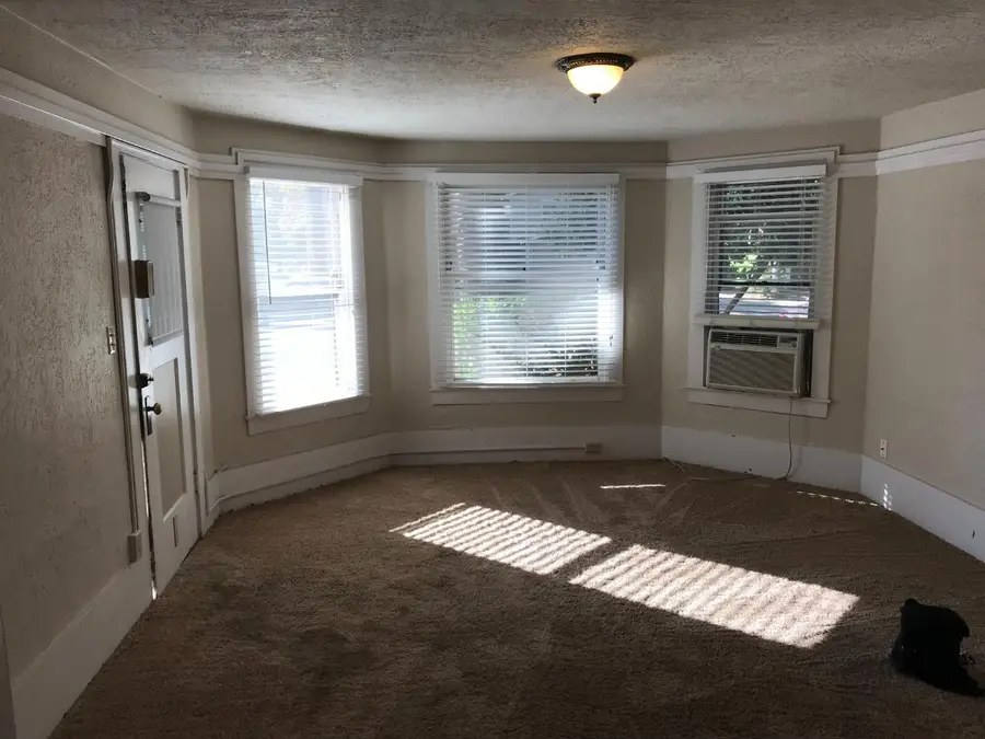 1831 T Street, Sacramento, CA 95811 - #2