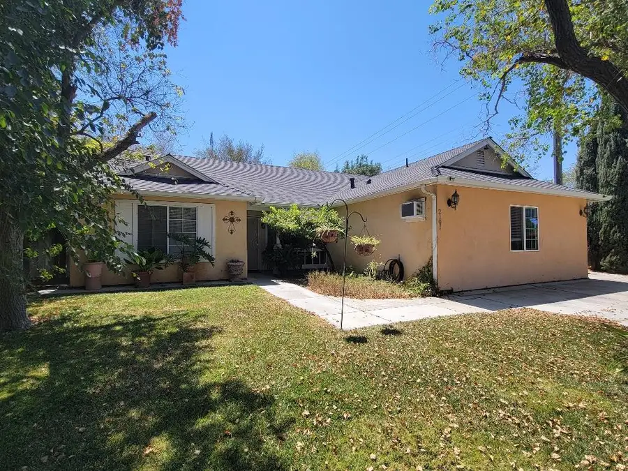 2101 Canal Farm Lane, Los Banos, CA 93635 - #2