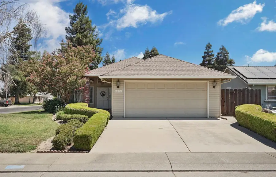 1374 Edgewood Avenue, Escalon, CA 95320 - #2