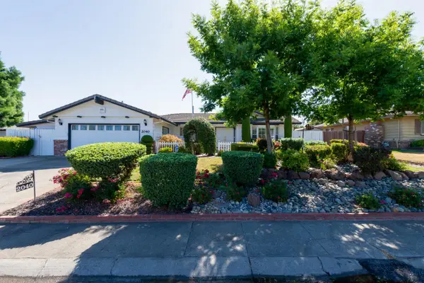 2040 Linden Grove Way, Carmichael, CA 95608