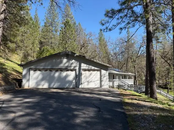 6098 Quartz Mine Road, Mountain Ranch, CA 95246