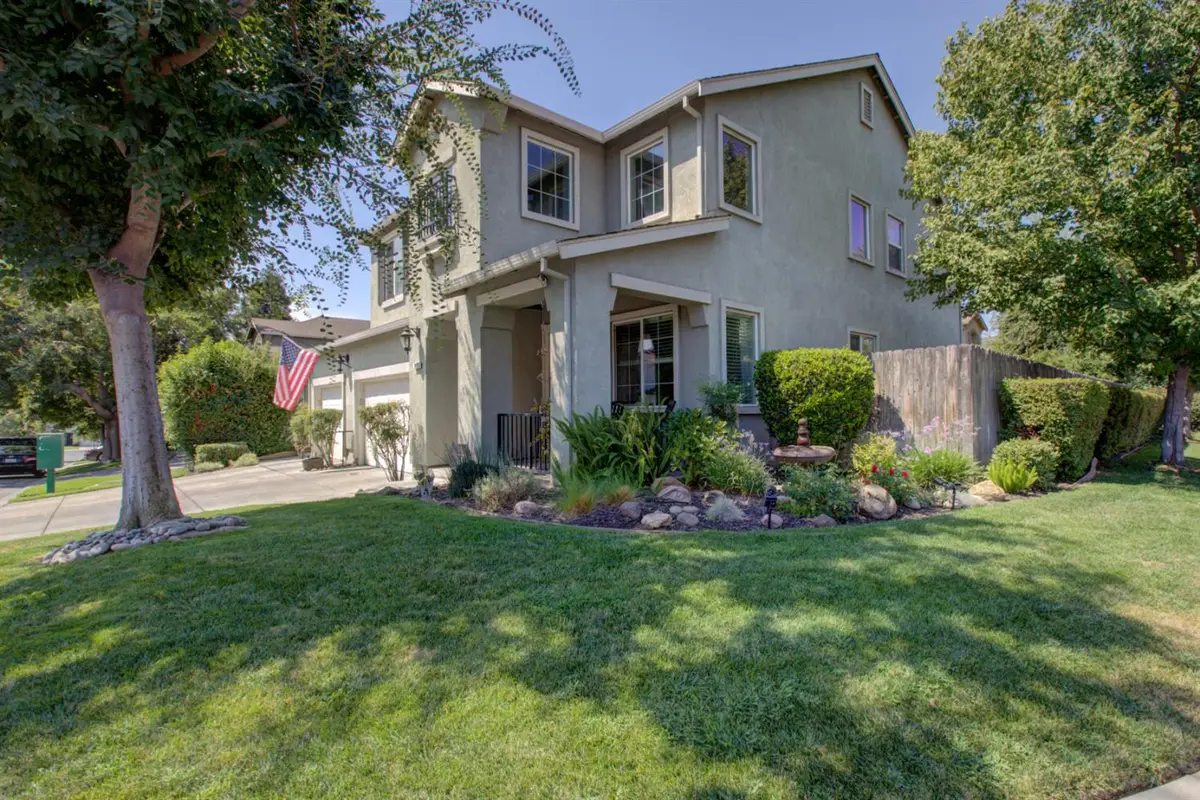 201 Waters Edge Drive, Waterford, CA 95386 - #1
