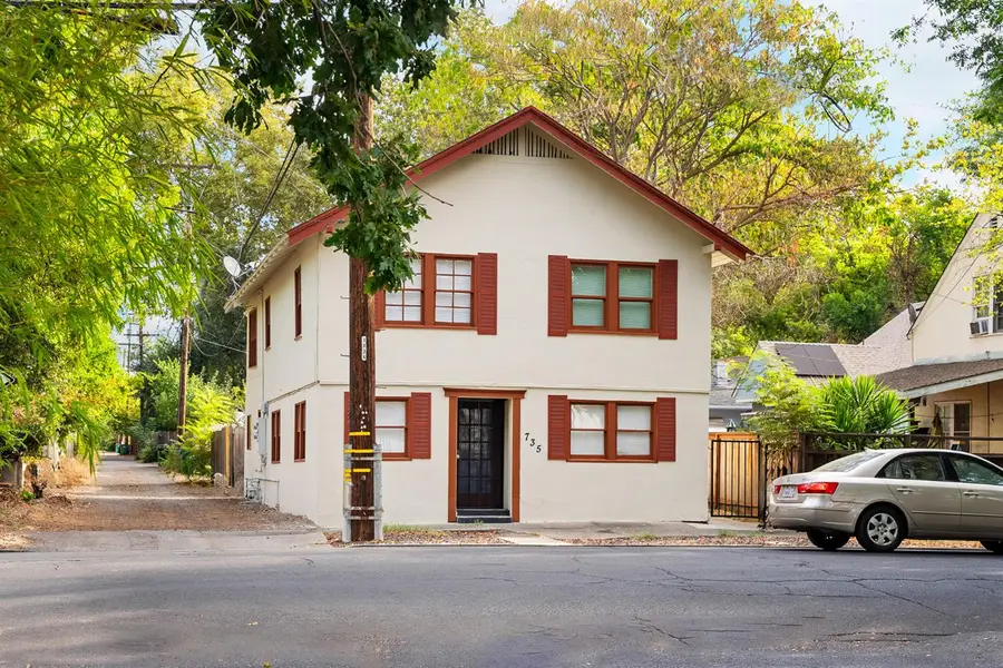 735 Pine Street, Chico, CA 95928 - #2