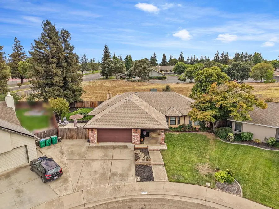 1306 Burgundy Court, Lodi, CA 95242 - #2