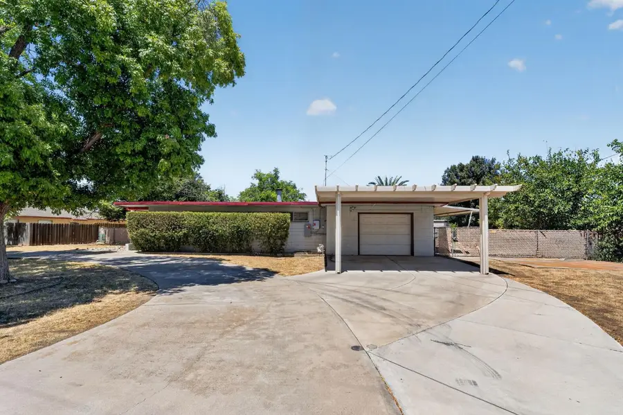 4535 E Fairmont Ave, Fresno, CA 93726 - #2