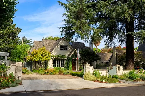 923 Magnolia Avenue, Modesto, CA 95350