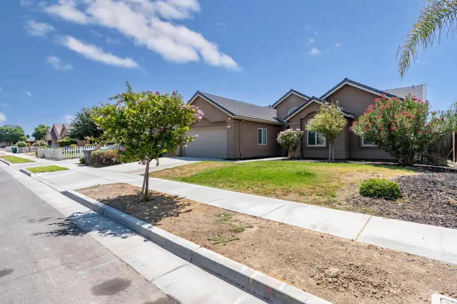 1525 Greenwich Drive, Los Banos, CA 93635 - #2
