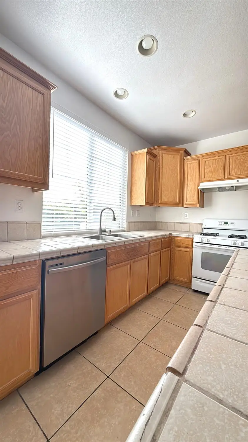 1952 Lonnie Beck Way, Stockton, CA 95209 - #3