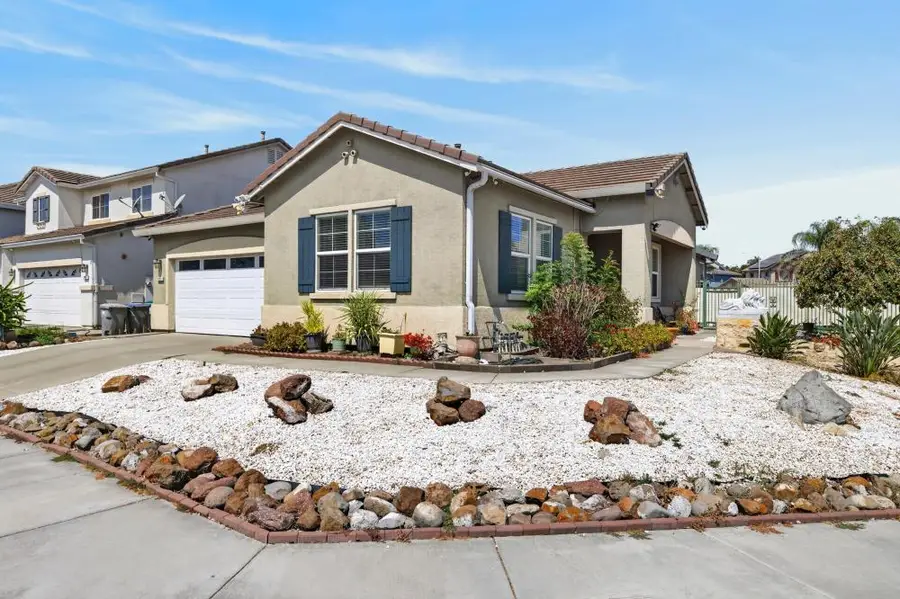 1751 Farnham Avenue, Woodland, CA 95776 - #2