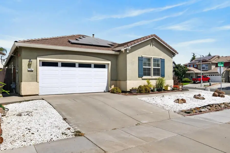 1751 Farnham Avenue, Woodland, CA 95776 - #3