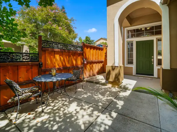 1374 Bayberry Court, Lincoln, CA 95648
