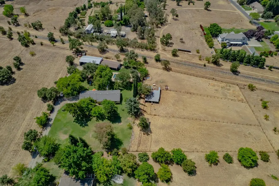 8986 Mooney Road, Elk Grove, CA 95624 - #2