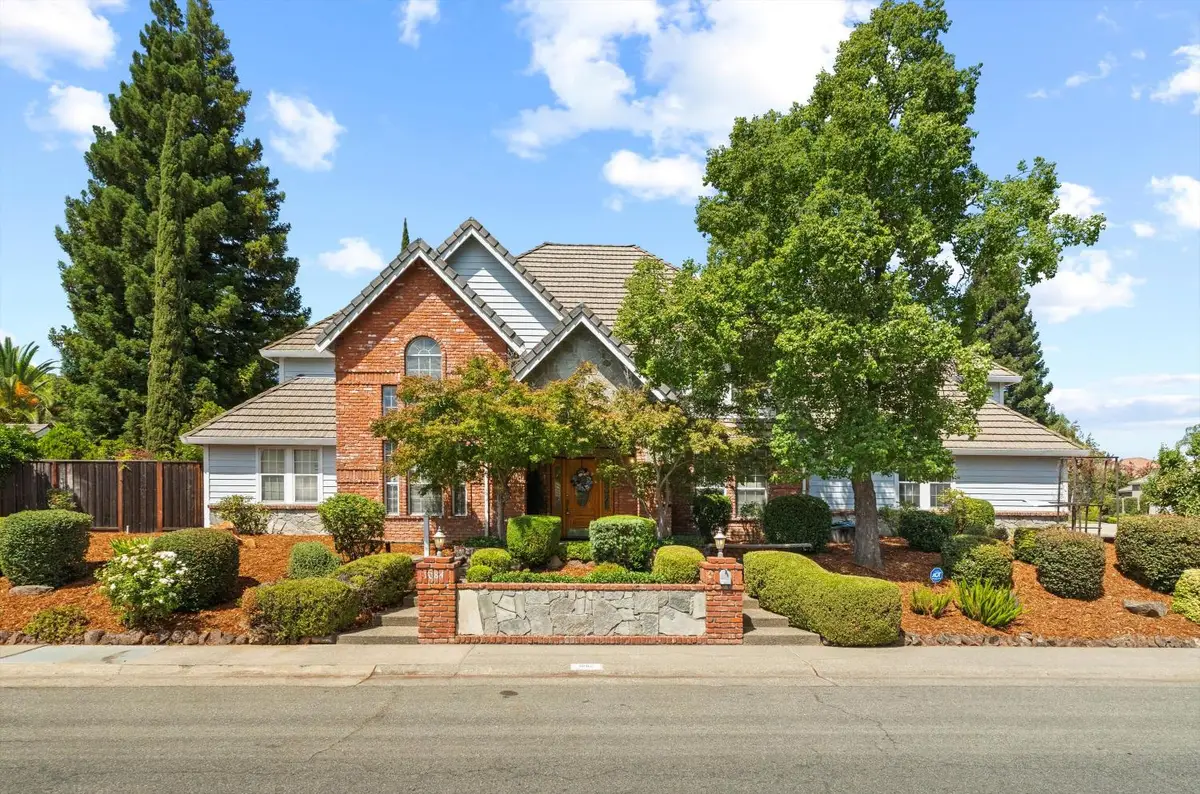 1084 Kensington Drive, Roseville, CA 95661 - #1