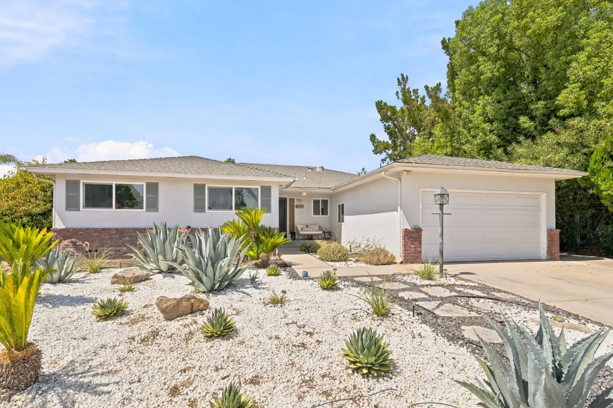 1038 E Vartikian Avenue, Fresno, CA 93710 - #1