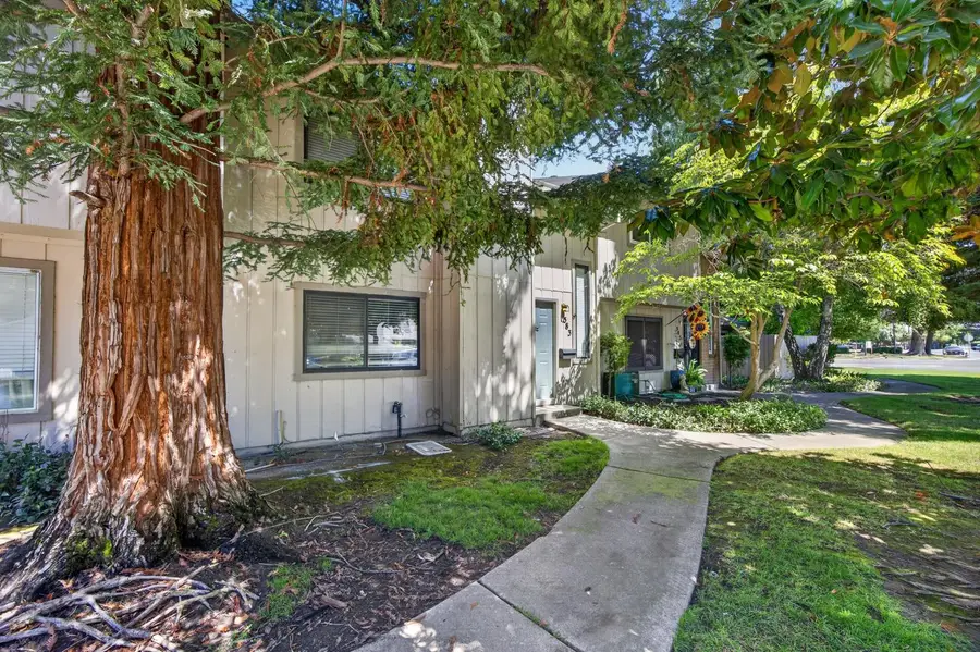 583 Leeward Way, Sacramento, CA 95831 - #3