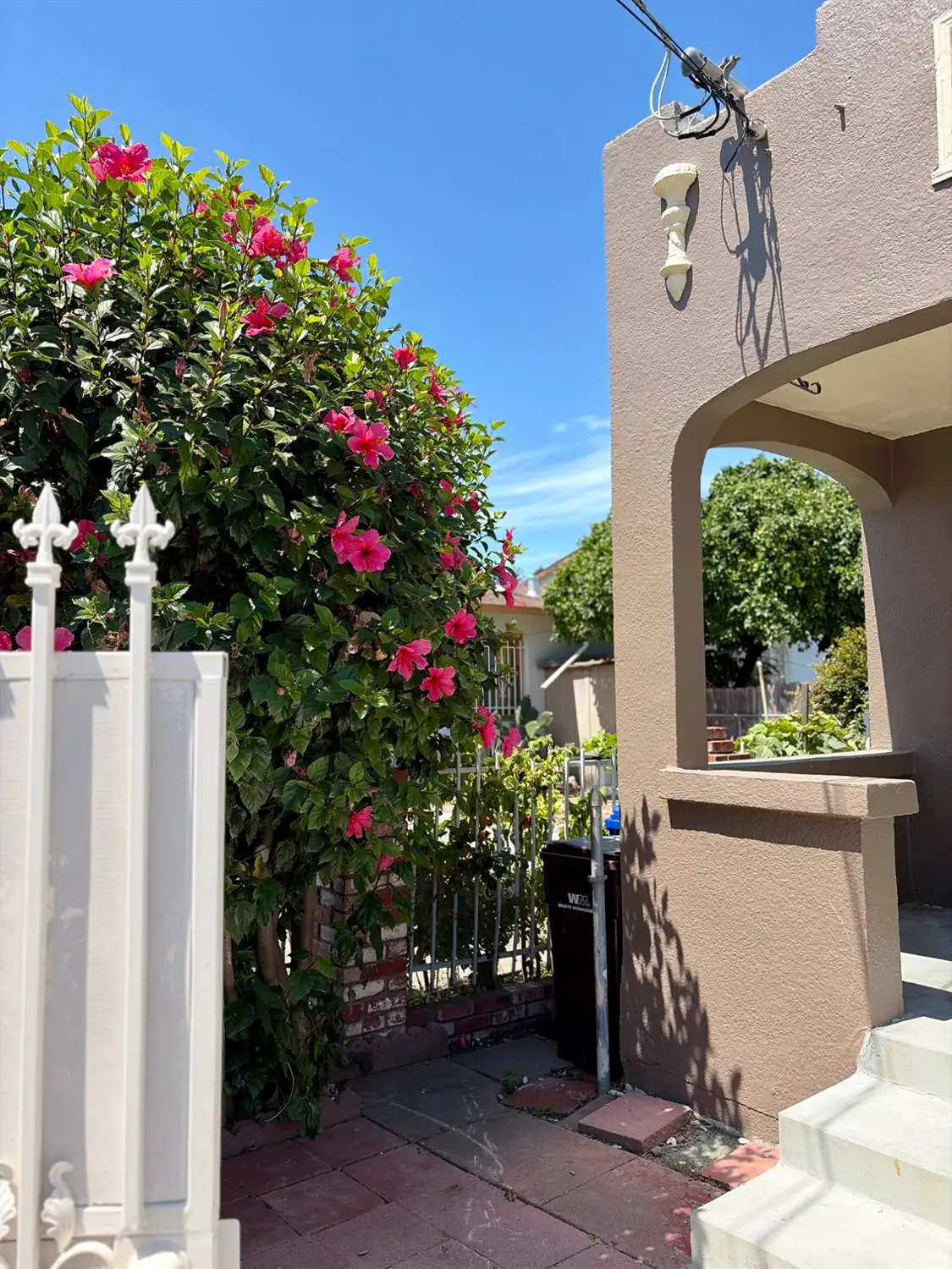 1049 104th Avenue, Oakland, CA 95355 - #1