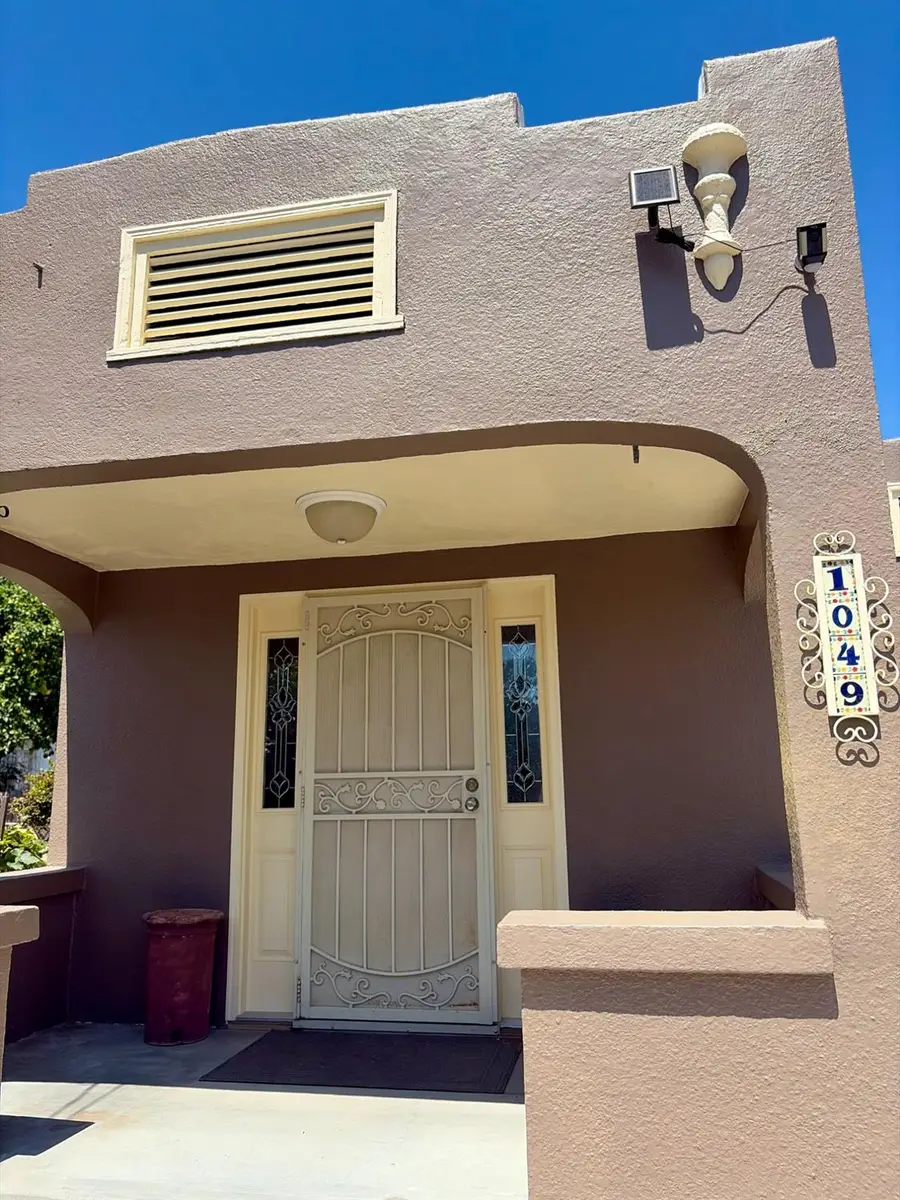 1049 104th Avenue, Oakland, CA 95355 - #2
