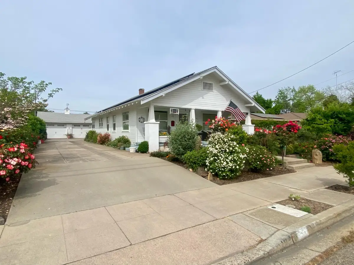 242 Laurel Avenue, Oakdale, CA 95361 - #1