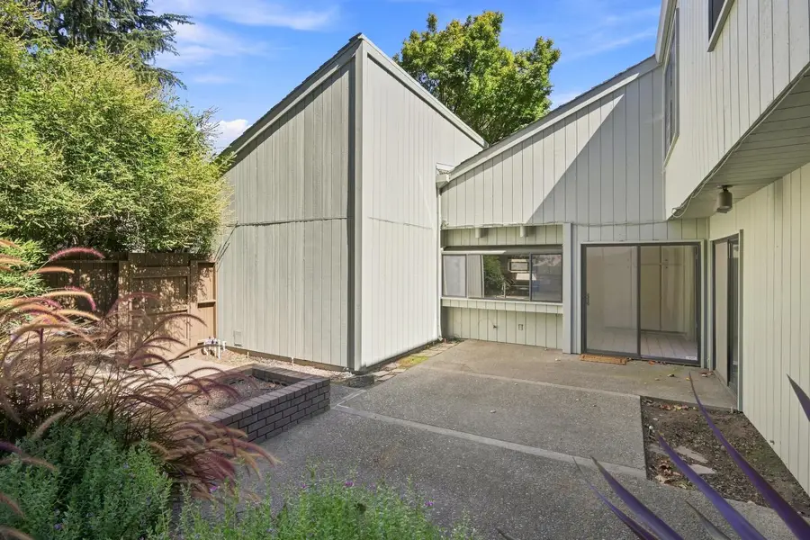 800 Elmhurst Circle, Sacramento, CA 95825 - #3