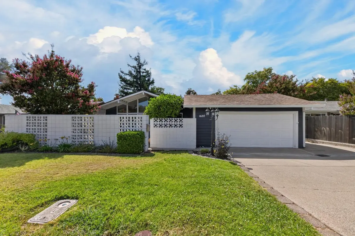 1607 Sierra Gardens Drive, Roseville, CA 95661 - #1