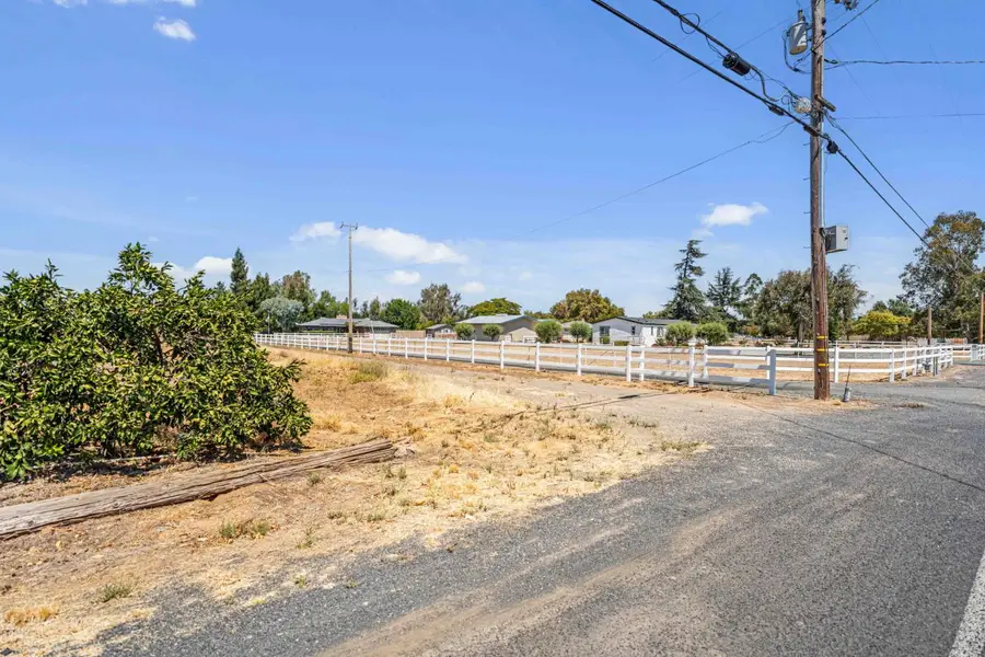 3003 E Forest Lake Road, Acampo, CA 95220 - #3