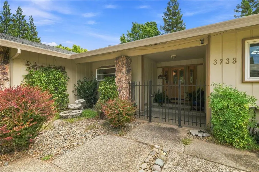 3733 Grazing Lane, Loomis, CA 95650 - #2