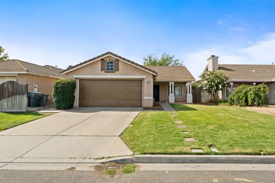 5649 W Norwich Avenue, Fresno, CA 93722 - #2