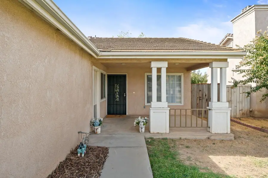 5649 W Norwich Avenue, Fresno, CA 93722 - #3
