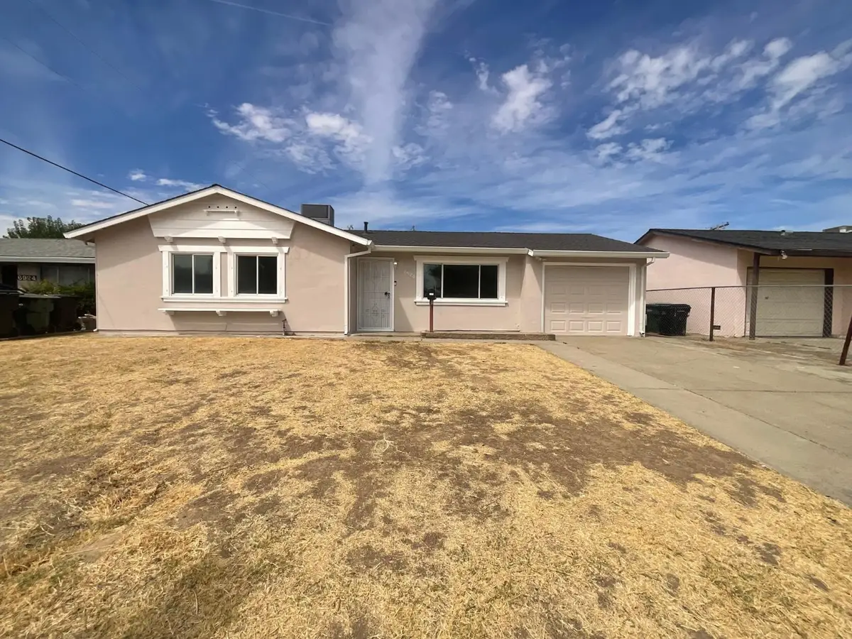 6920 Briggs Drive, Sacramento, CA 95828 - #1