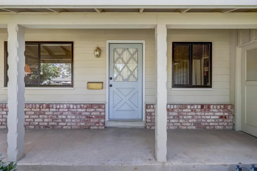 8642 Everglade Drive, Sacramento, CA 95826 - #3