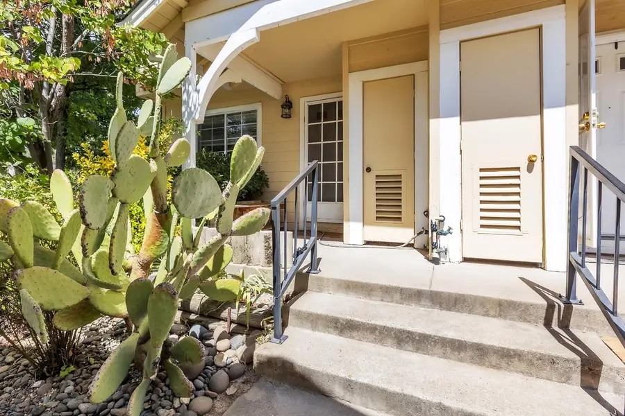 584 Diamond Meadows Loop, Diamond Springs, CA 95619 - #3