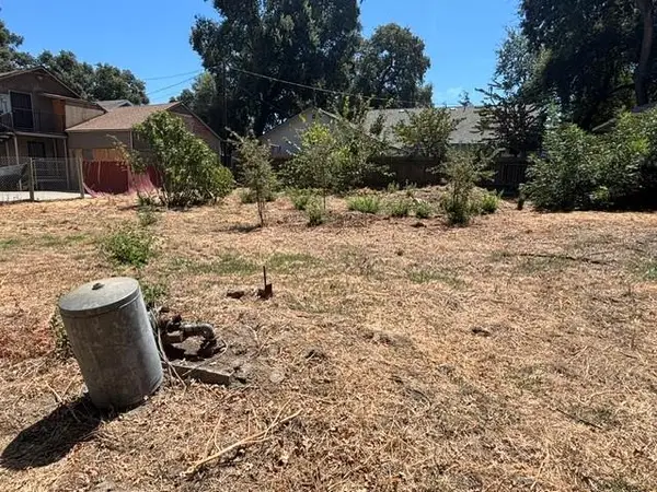 840 E Willow Avenue, Manteca, CA 95337