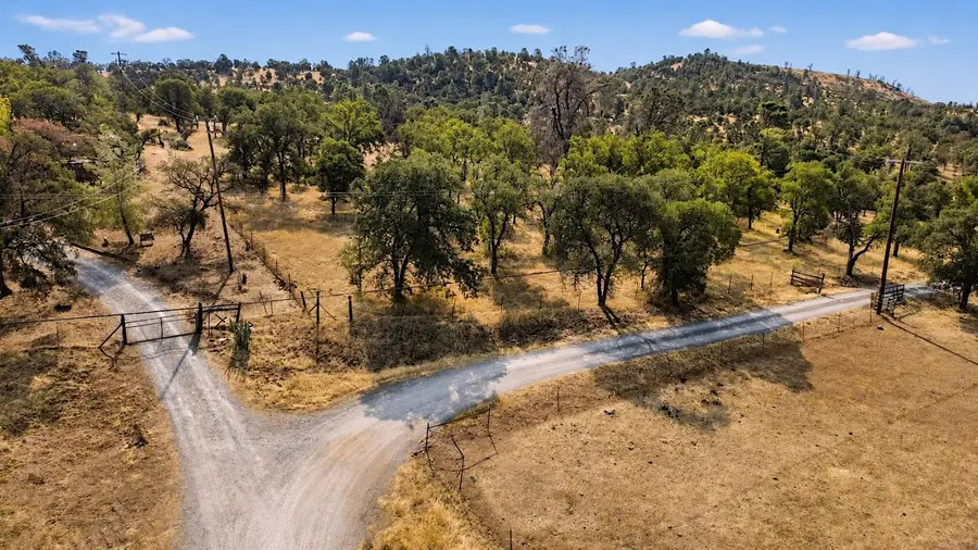 3759 Stoney Oak Road, Coulterville, CA 95311 - #2