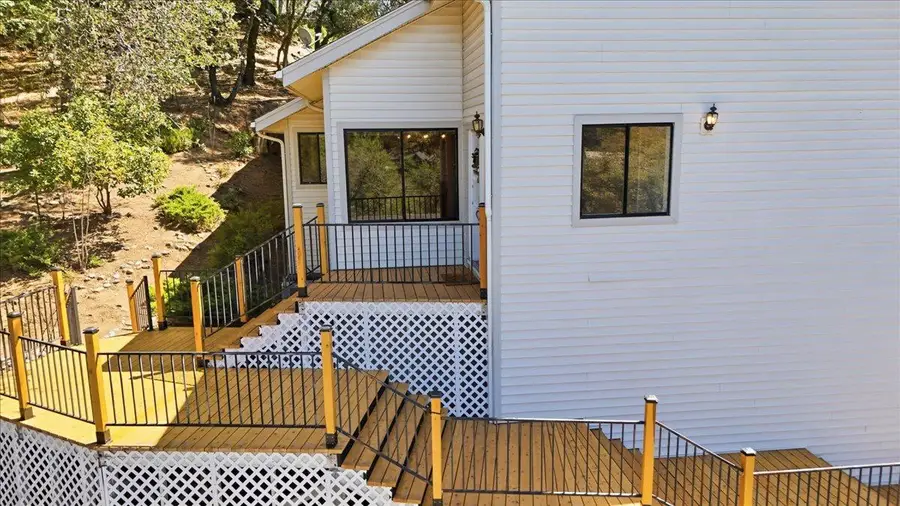 18566 Song Sparrow Court, Penn Valley, CA 95946 - #2